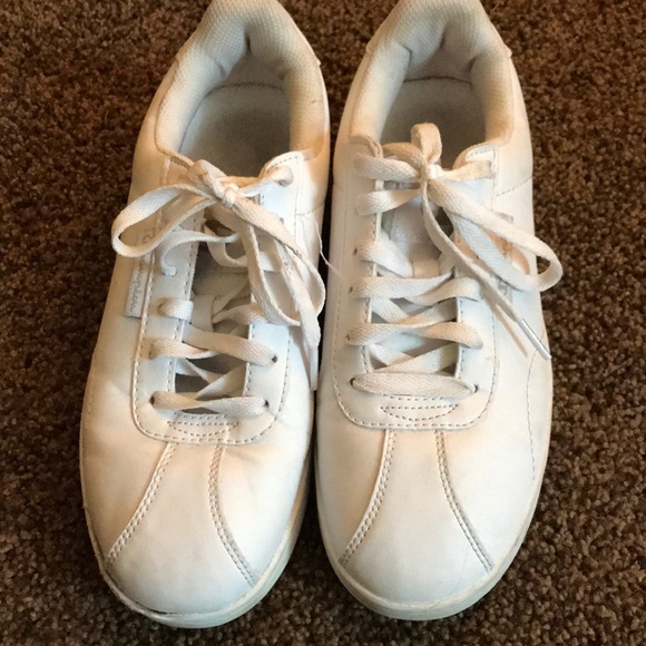 shoes - Picture 3 of 3